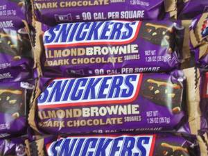 (B-3) 12 Snickers Almond Brownie Da...