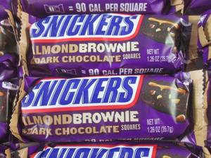 (B-3) 12 Snickers Almond Brownie Da...