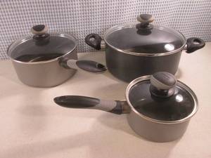 (F-0) Regal Kitchen Pans with Lids...