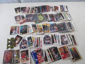 (EC1) 250 Assorted Basket Ball Spor...