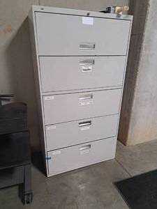 lot 222 image: Hon 67 Office SupplyLateral File Cabinet 1-door4-drawer