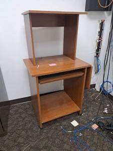 lot 247 image: 48 Rolling Computer Workstation 2-tier