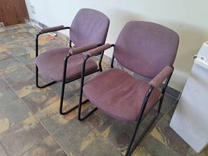 lot 255 image: Lot of (2) Padded Office Arm Chairs