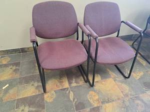 lot 258 image: Lot of (2) Padded Office Arm Chairs