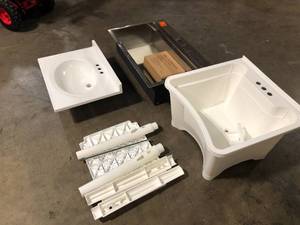 lot 24 image: Lot With Assorted  Sinks And More Customer returns See Pics