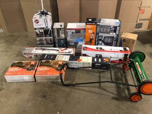 lot 27 image: Lot With Assorted Tools, Household, Lights and More Customer returns See Pics