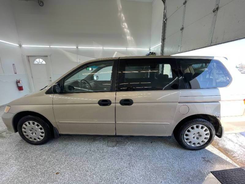 lot 9B image: 2002 Honda Odyssey LX