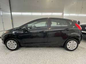 lot 2B image: 2016 Ford Fiesta S - 2 OWNERS