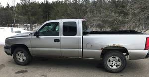 lot 1 image: 2003 Chevy Silverado 1500 4x4