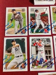 (30) Topps Baseball Cards - All Rookies & Future Stars