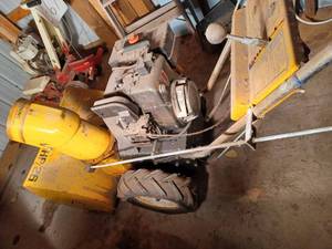 lot 115 image: MTD Snowflite 10 hp. 26-inch Snow Blower