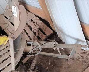 lot 125 image: Heavy 54-inch Curved Blade with Hydraulic Angle Adjustment - Orange