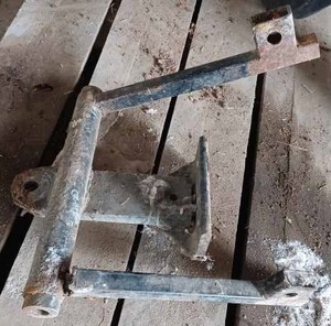 lot 129 image: Bolens Lawn Tractor Drawbar