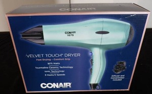 lot 17 image: New - Conair Velvet Touch Dryer