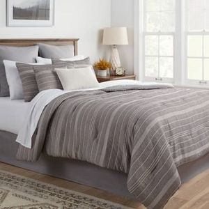 lot 90 image: Cedarbrook Chambray Matelasse Stripe Comforter & Sheet Bedding Set Gray - Threshold (KING)