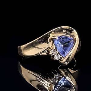 Triangle Tanzanite & Diamond Curved Contemporary Swirling Ring in 14k Yellow Gold $1,499 Retail