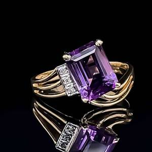 Amethyst & Diamond Contemporary Ring in 14k Yellow Gold $1,250 Retail