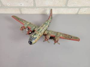 lot 26 image: Vintage Tin Litho B-50 BOEING Super Fortress Friction Toy Plane - WORKS
