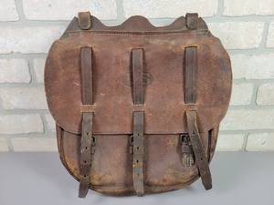 lot 17 image: Antique WW1 Leather US Cavalry Mail Bag