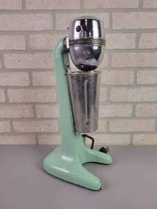 lot 13 image: Vintage HAMILTON BEACH Drink Master No. 30 Milkshake Mixer - WORKS