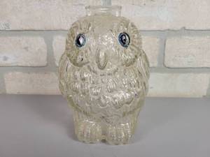 lot 83 image: Vintage Glass Wise Old Owl Coin Bank