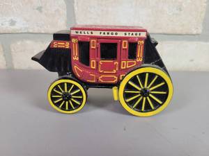 lot 81 image: Wells Fargo & Co Overland Stagecoach Diecast Coin Bank