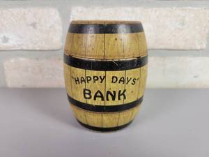 lot 80 image: Vintage J. Chein Happy Days Tin Litho Barrel Coin Bank