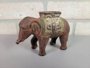 lot 87 image: Antique Cast Iron Elephant Bank w Howdah - Possibly AC Williams