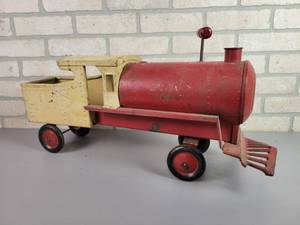 lot 6 image: 1935 KEYSTONE Model 6000 RideEm Pressed Steel Train Toy