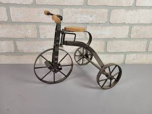 lot 98 image: Steel Wheel Tricycle
