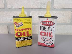 lot 103 image: Vintage Liquid Wrench and Tru-Test Household Oil Cans