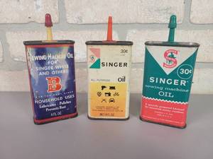 lot 100 image: (3) Vintage SINGER Sewing Machine Oil Cans