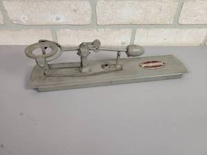 lot 129 image: Antique Egg Scale Reliable Egg Scale - James Mfg. Company Los Angeles, CA