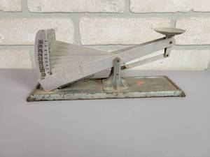 lot 130 image: Vintage ACME Egg Grading Scale - The Specialty Mfg. Company St. Paul, MN