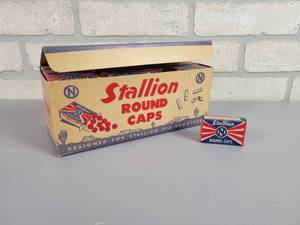 lot 171 image: (60) NOS Stallion Round Caps Cap Gun Caps - 60 Boxes, each contains 100 Caps