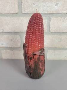 lot 200 image: Vintage Red Corn Cob Candle