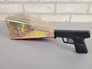 lot 218 image: Vintage MARX Practice Target Range Shooting Gallery Game - WORKS