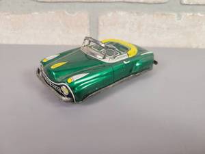 lot 225 image: Vintage Tin Litho Convertible Car Toy - Made in Japan