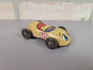 lot 234 image: 1969 FRANKONIA Wind-Up Peanut Racer Toy Car - WORKS