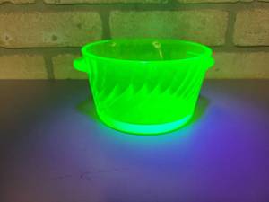 lot 236 image: Anchor Hocking Spiral Uranium Glass Butter Tub