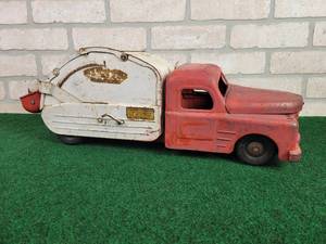 lot 241 image: Vintage Pressed Steel STRUCTO City of Toyland No. 7 Utility Truck