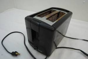 lot 9 image: Toastmaster Toaster