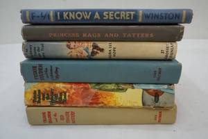 lot 20 image: vintage books