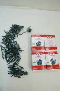lot 30 image: Holiday lights