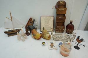 lot 48 image: decor