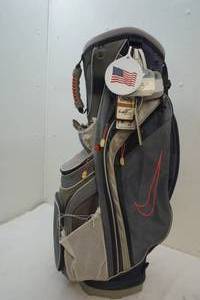 lot 70 image: Nike Golf Bag