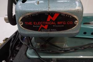 lot 72 image: Morse sewing machine