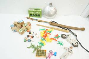 lot 78 image: Toys