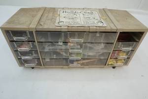 lot 103 image: Handy chest, hardware