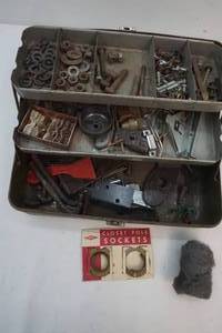 lot 104 image: Tool box, Hardware